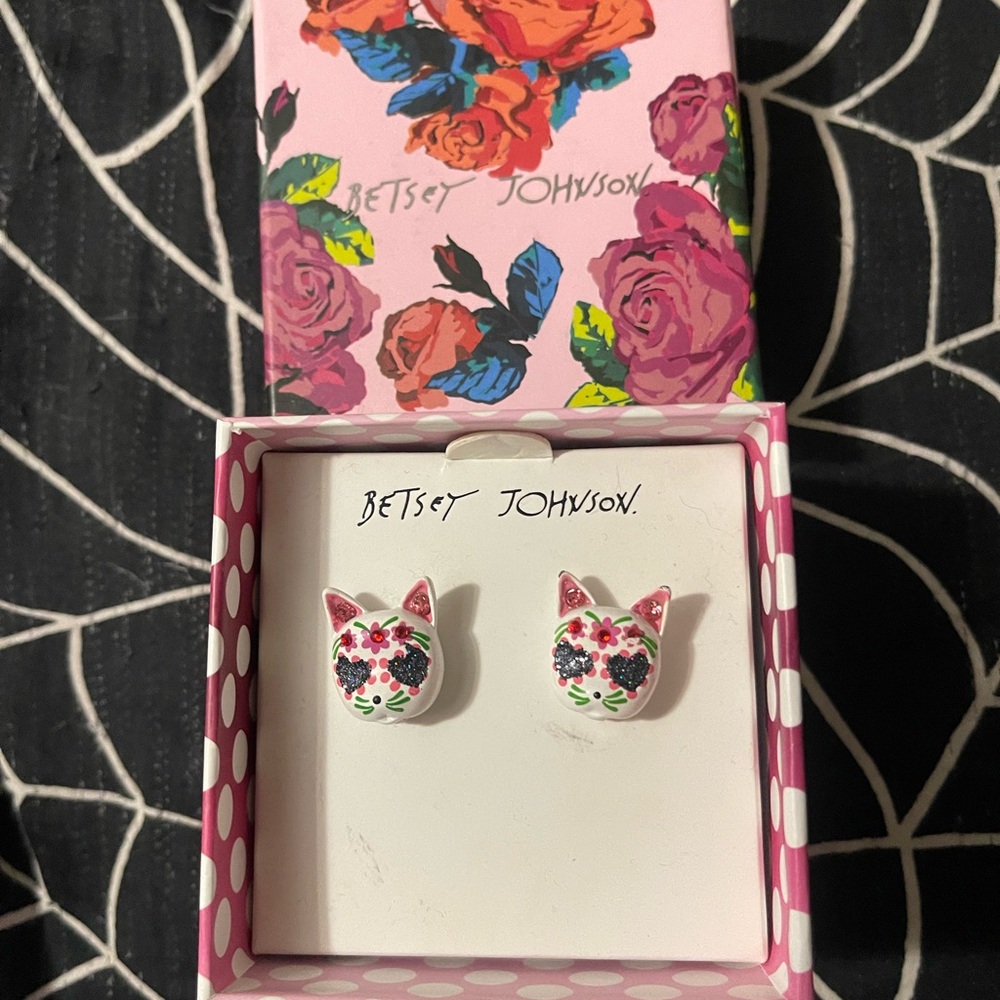 Betsy Johnson Day of the Dead cat earrings